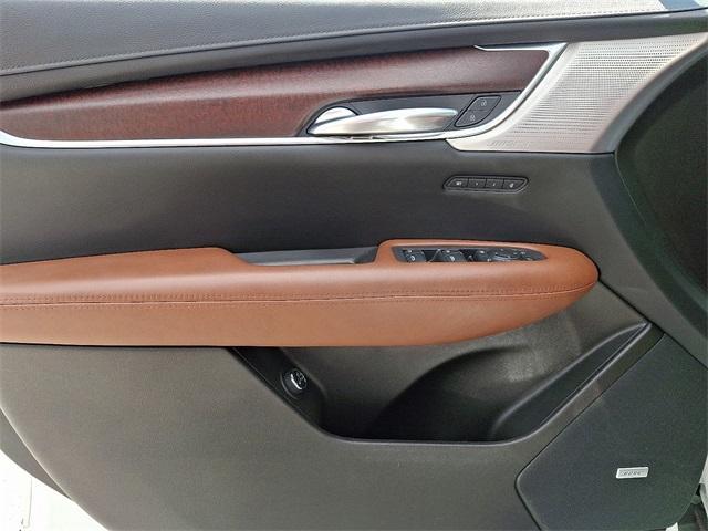 used 2022 Cadillac XT5 car, priced at $33,212