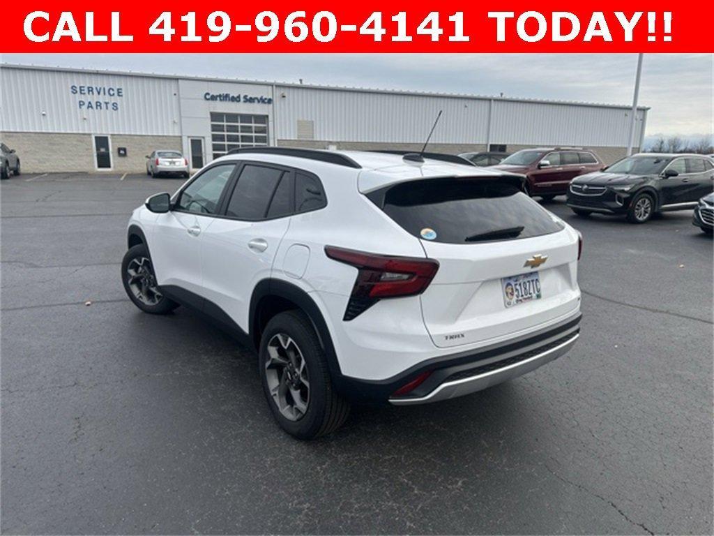 used 2024 Chevrolet Trax car, priced at $20,995