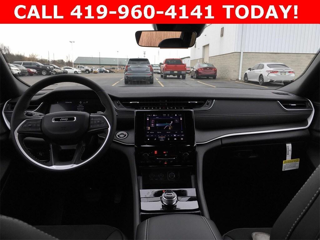new 2025 Jeep Grand Cherokee car, priced at $44,170