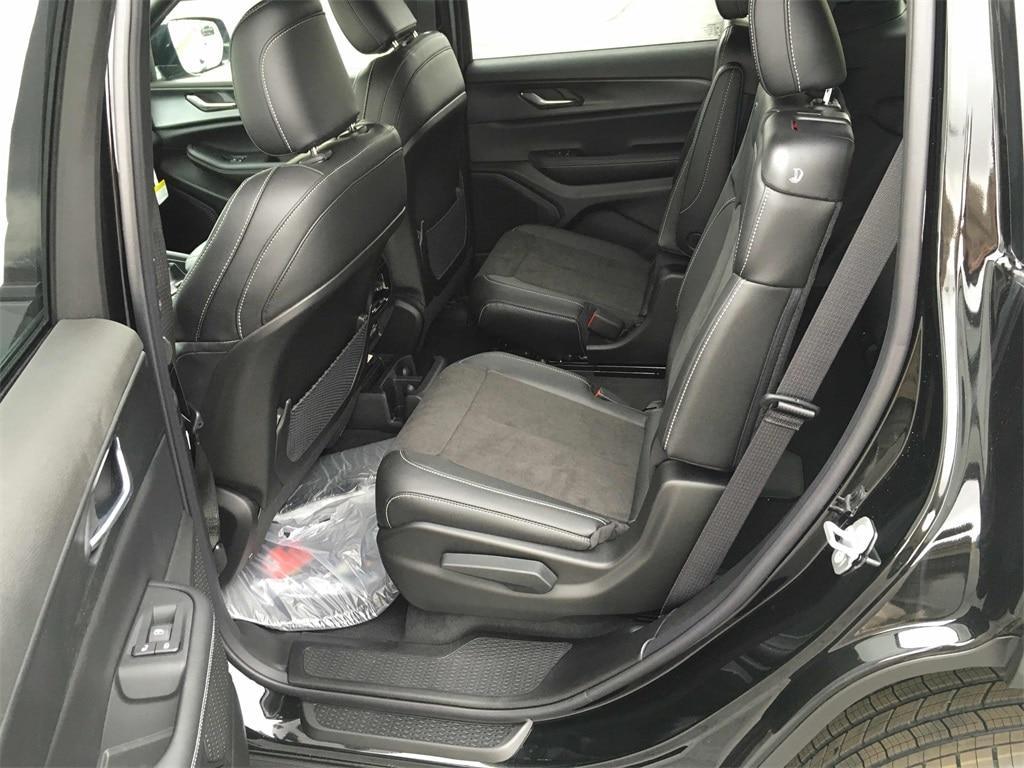 new 2025 Jeep Grand Cherokee car, priced at $41,317