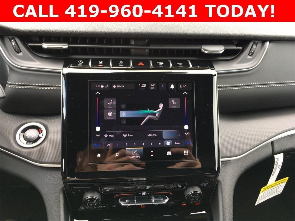 new 2025 Jeep Grand Cherokee car, priced at $47,130