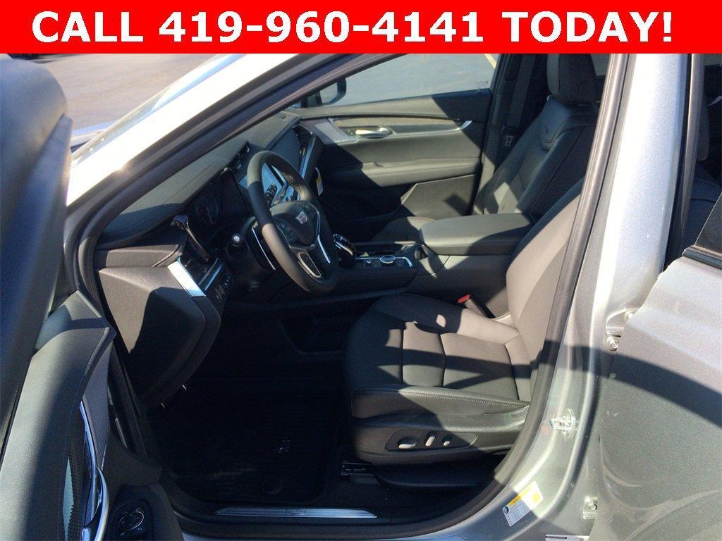 new 2025 Cadillac XT5 car, priced at $65,080