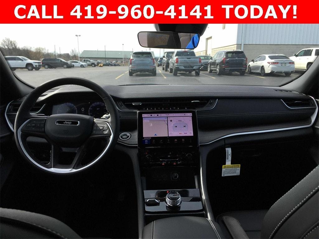 new 2025 Jeep Grand Cherokee car, priced at $44,947