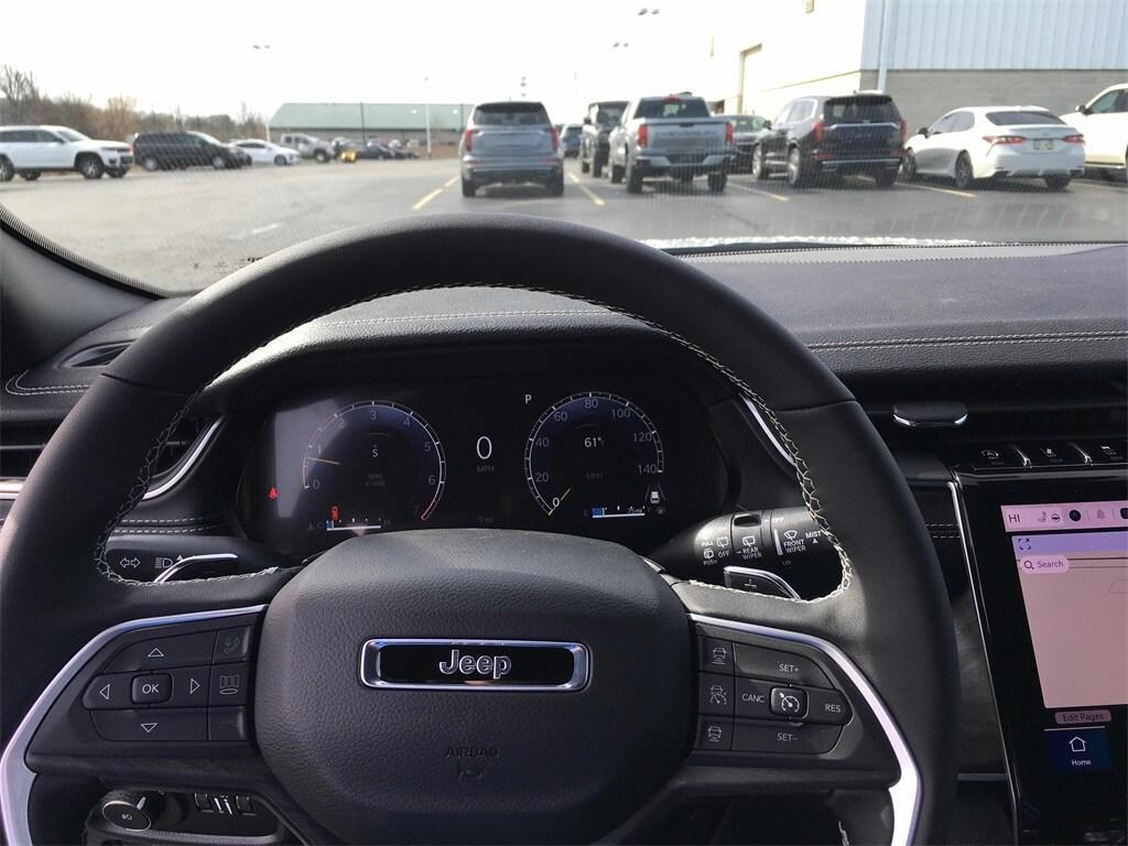 new 2025 Jeep Grand Cherokee car, priced at $44,947