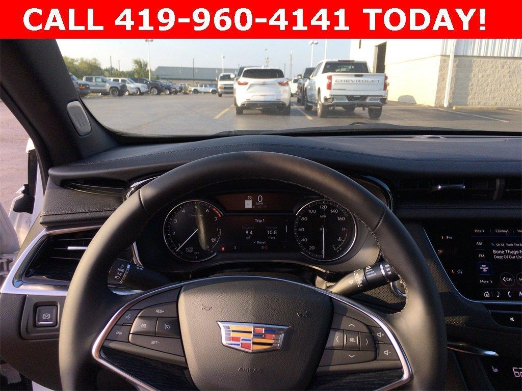 new 2025 Cadillac XT5 car, priced at $53,740