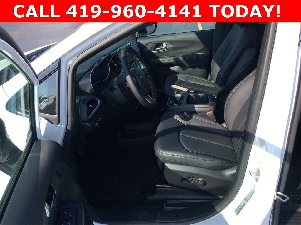 new 2026 Chrysler Pacifica car, priced at $47,065
