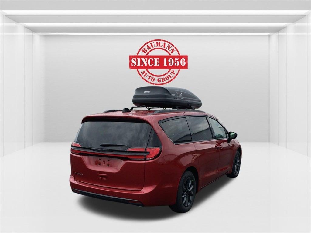 new 2025 Chrysler Pacifica car, priced at $46,865