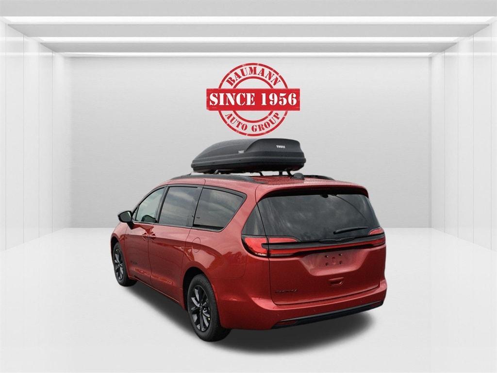 new 2025 Chrysler Pacifica car, priced at $46,865