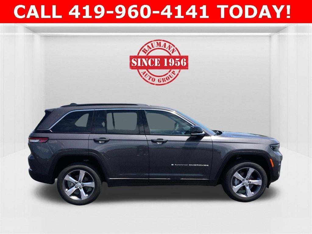 new 2025 Jeep Grand Cherokee car, priced at $49,920