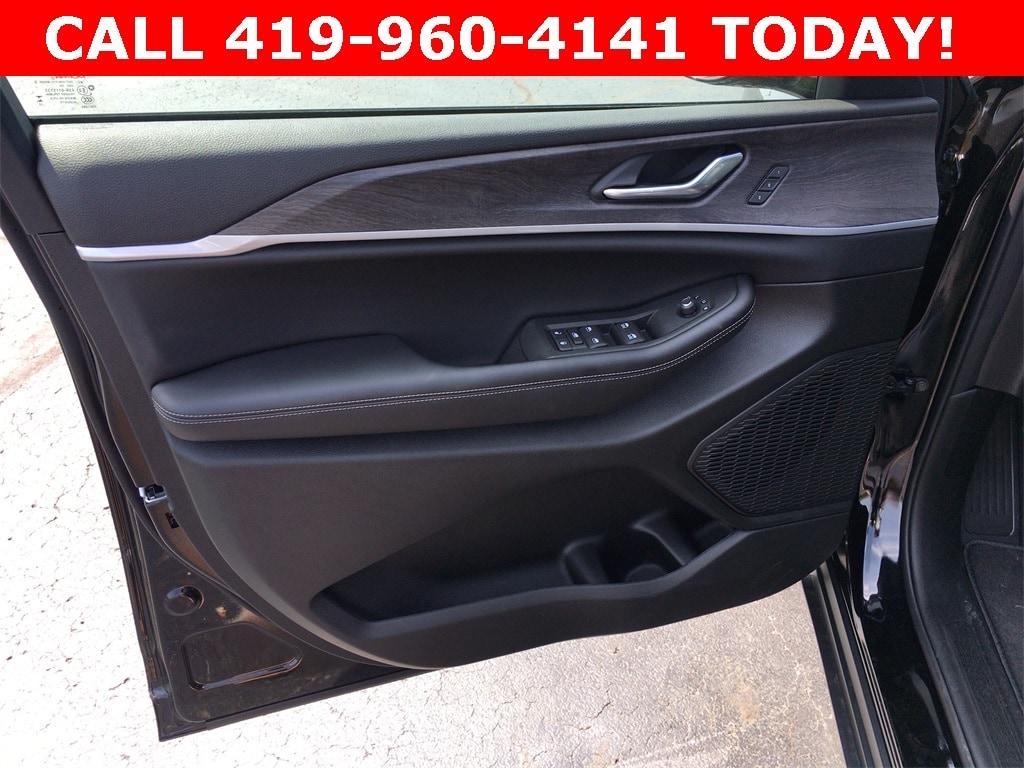 new 2025 Jeep Grand Cherokee L car, priced at $56,030