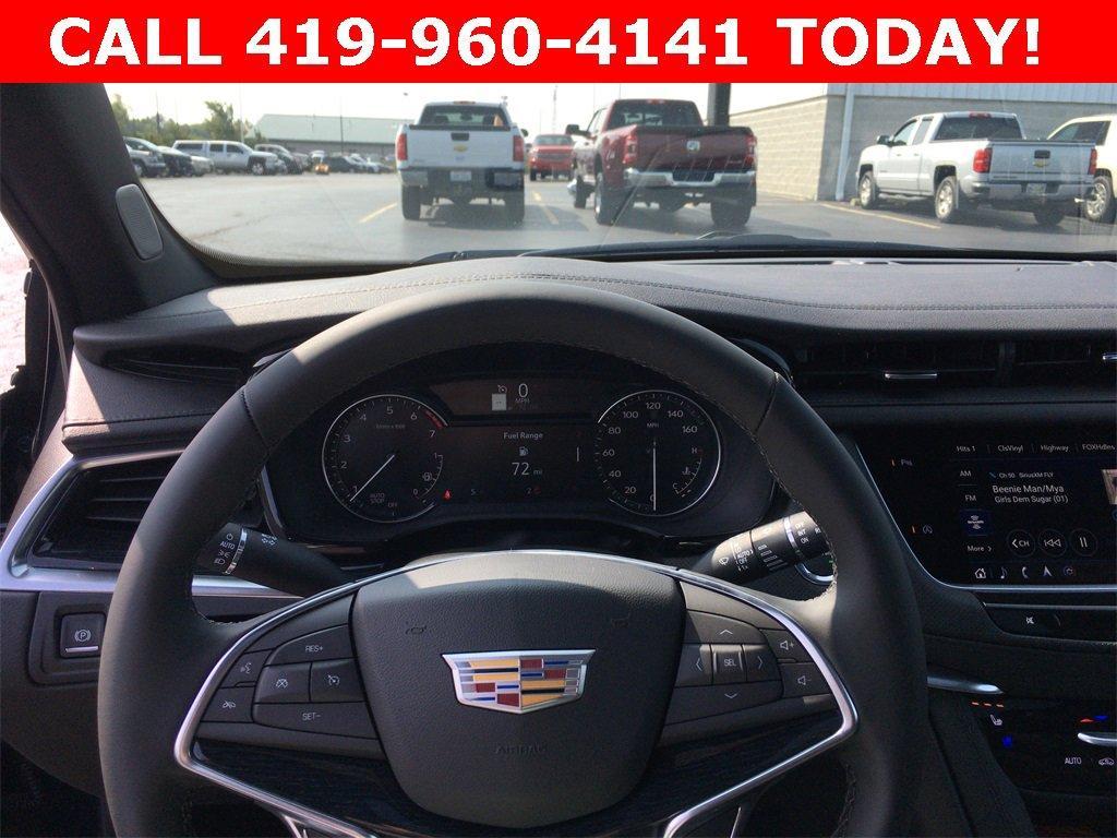 new 2025 Cadillac XT5 car, priced at $51,483