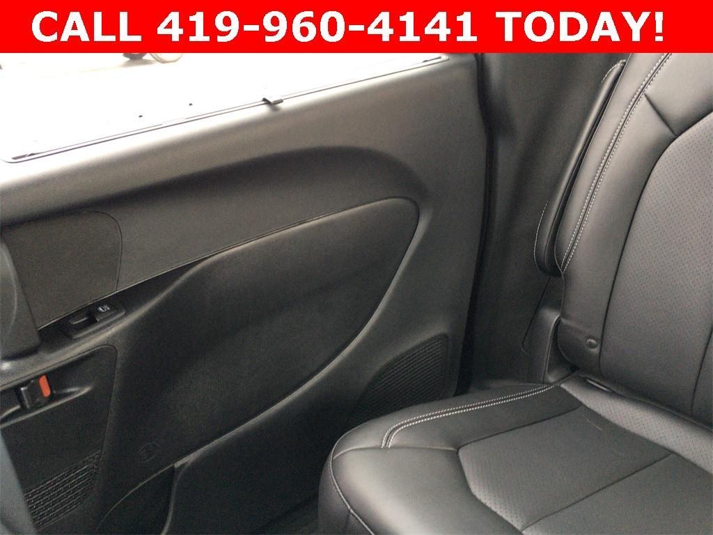 new 2025 Chrysler Pacifica car, priced at $46,865
