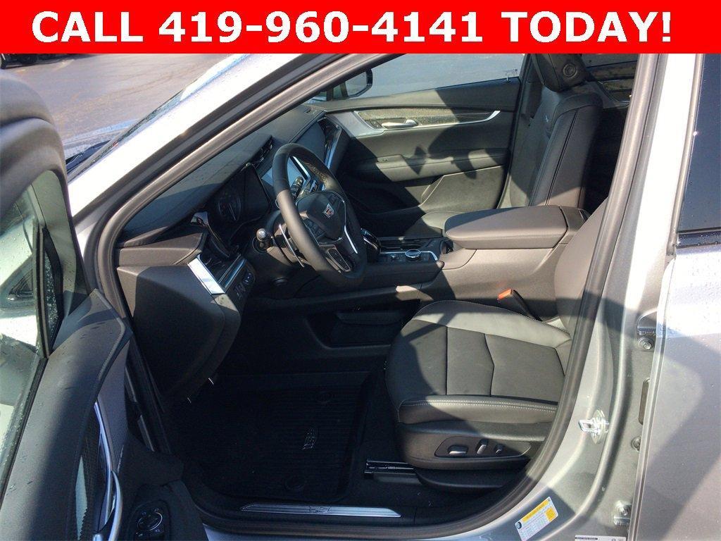 new 2025 Cadillac XT5 car, priced at $61,963