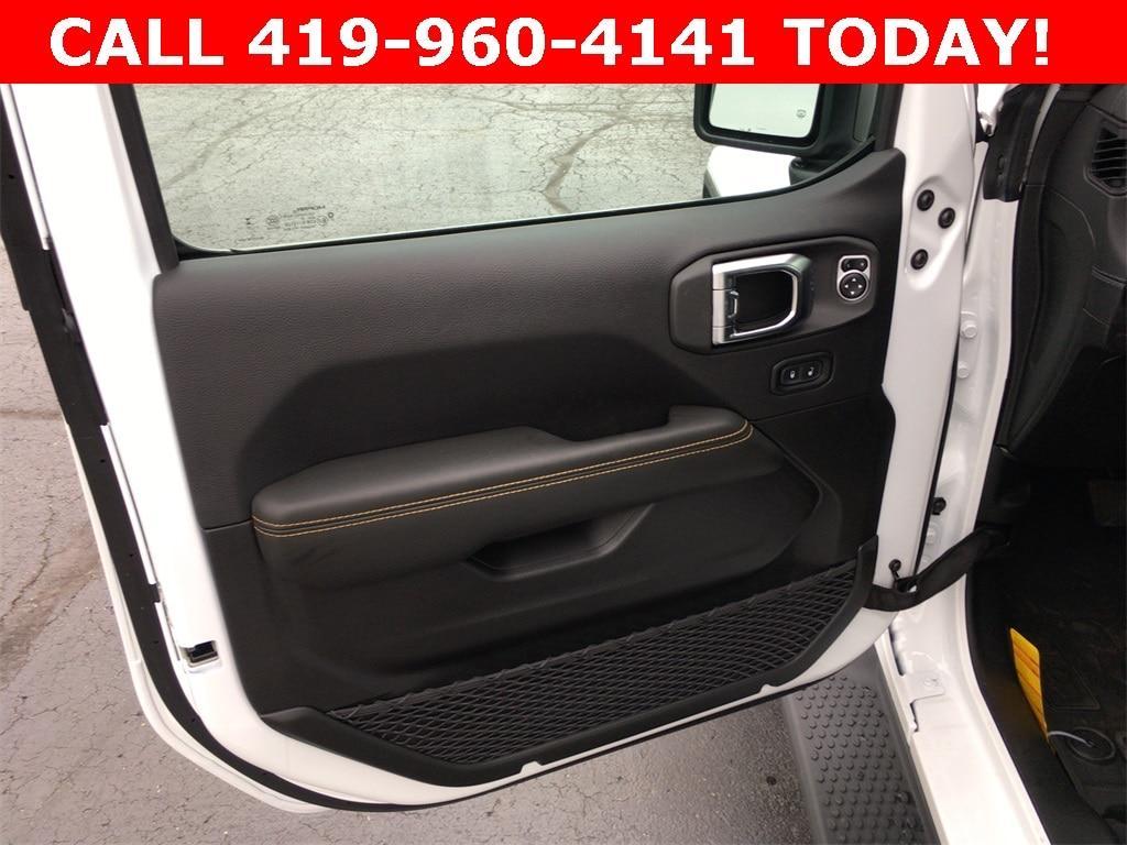 new 2025 Jeep Wrangler car, priced at $58,525