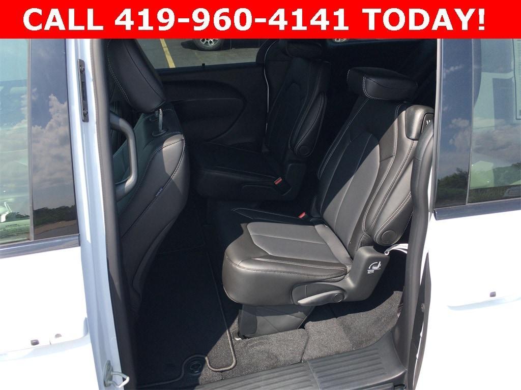 new 2026 Chrysler Pacifica car, priced at $46,385