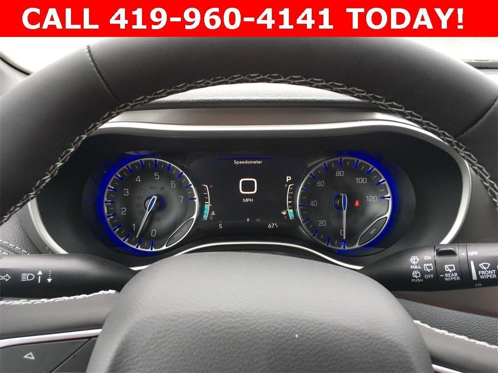 new 2025 Chrysler Pacifica car, priced at $44,940