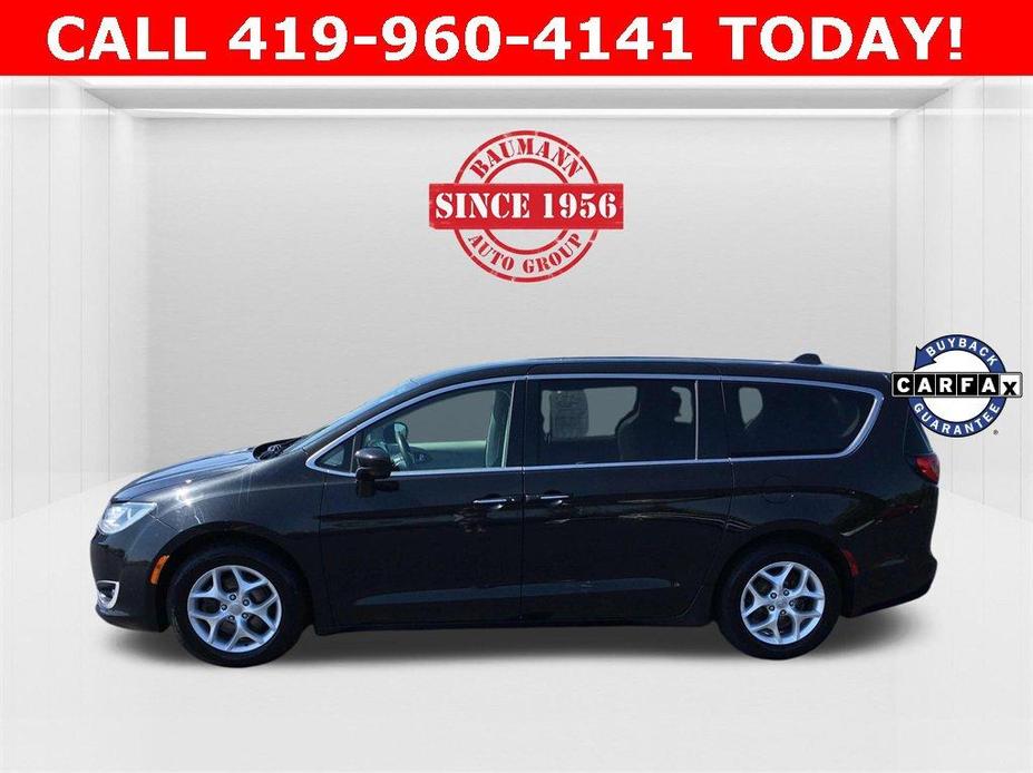 used 2018 Chrysler Pacifica car, priced at $15,726