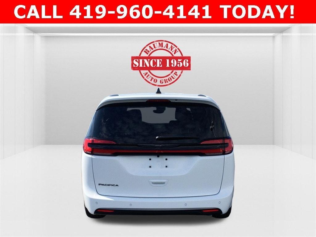new 2026 Chrysler Pacifica car, priced at $47,065