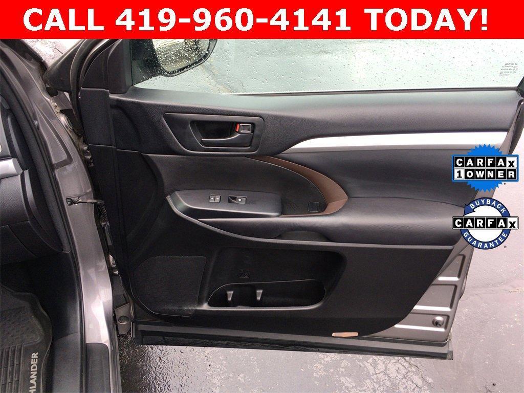 used 2017 Toyota Highlander car, priced at $17,900