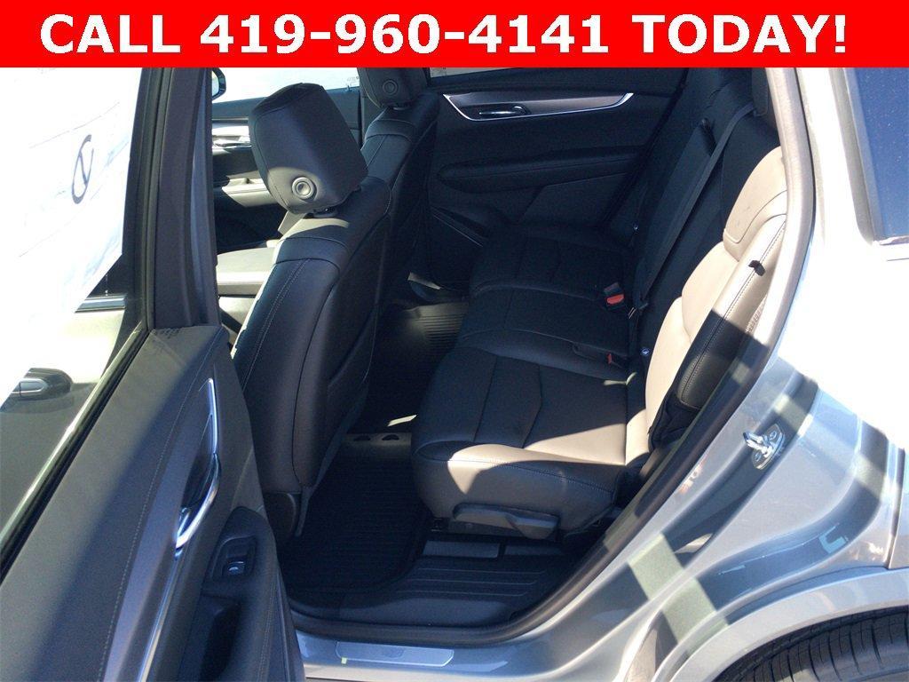 new 2025 Cadillac XT6 car, priced at $53,165