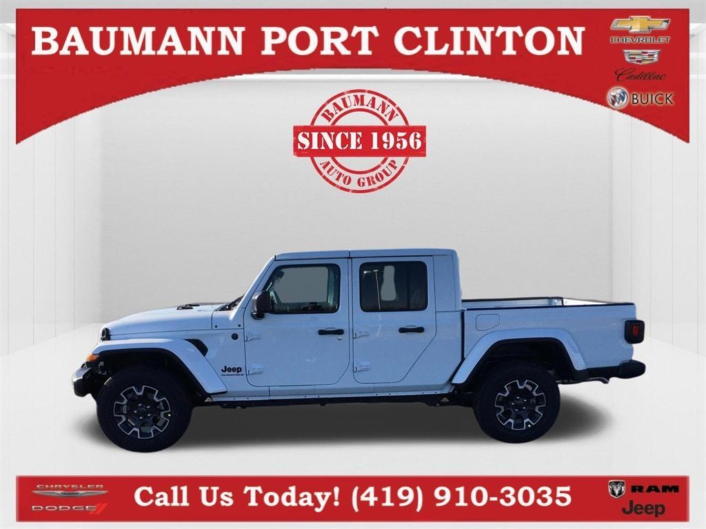 new 2025 Jeep Gladiator car, priced at $51,550