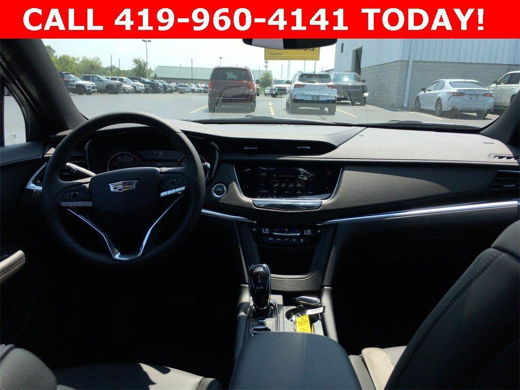 new 2025 Cadillac XT6 car, priced at $50,690