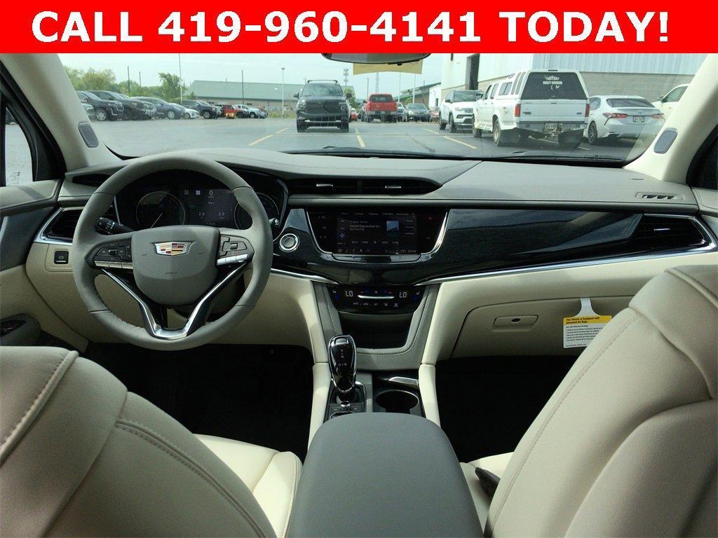 new 2025 Cadillac XT6 car, priced at $63,715