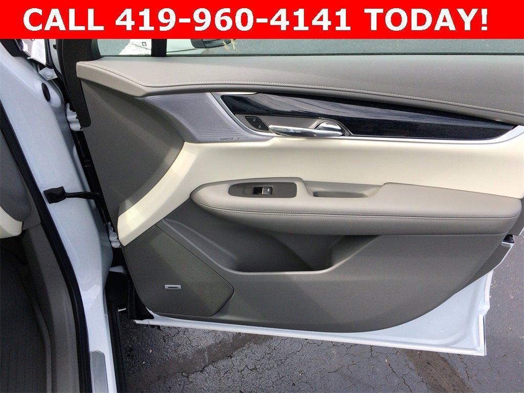 new 2025 Cadillac XT6 car, priced at $63,715