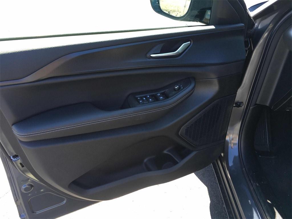 new 2025 Jeep Grand Cherokee car, priced at $44,355