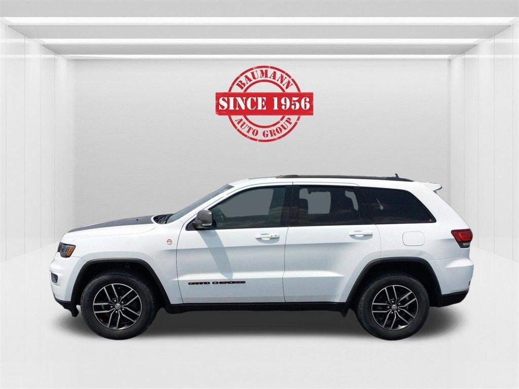used 2017 Jeep Grand Cherokee car, priced at $15,900