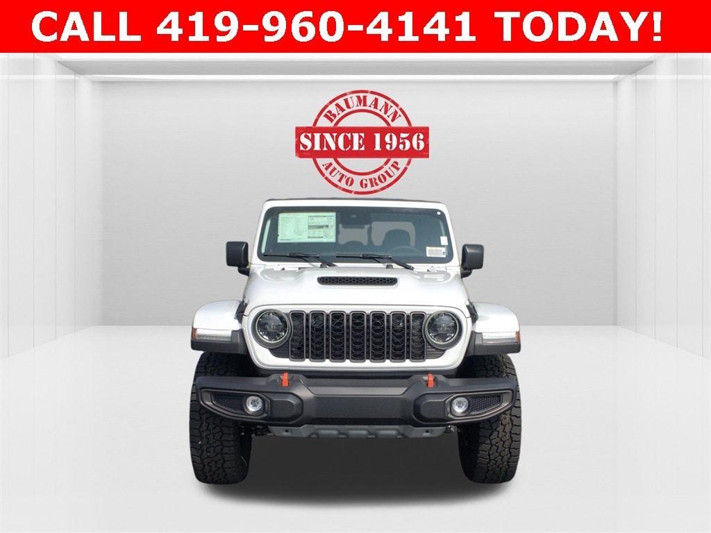 new 2025 Jeep Gladiator car, priced at $57,375