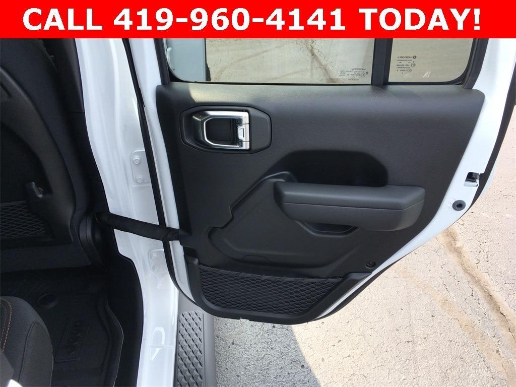 new 2025 Jeep Gladiator car, priced at $57,375