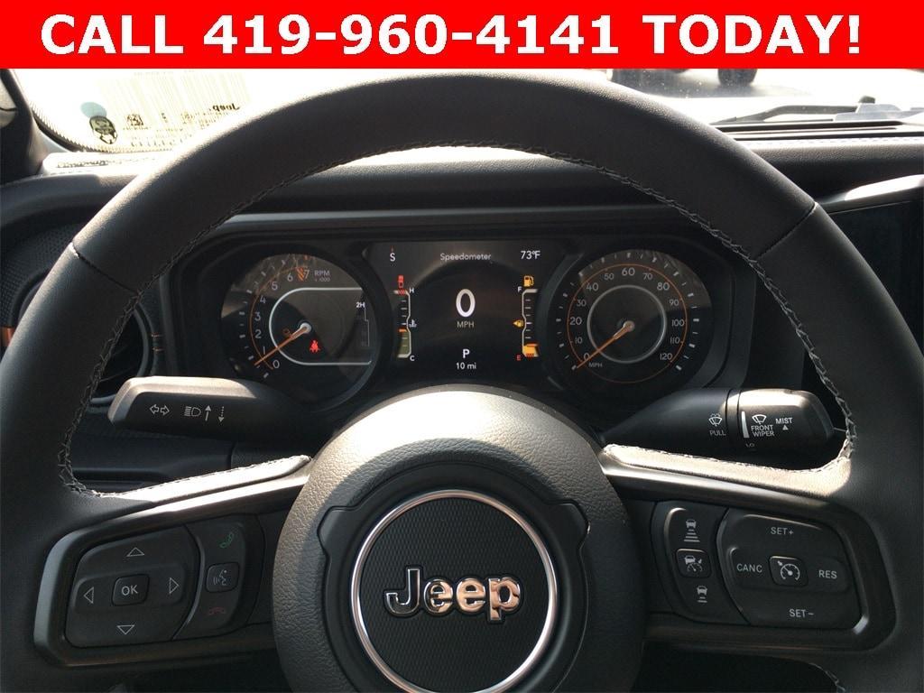 new 2025 Jeep Gladiator car, priced at $57,375