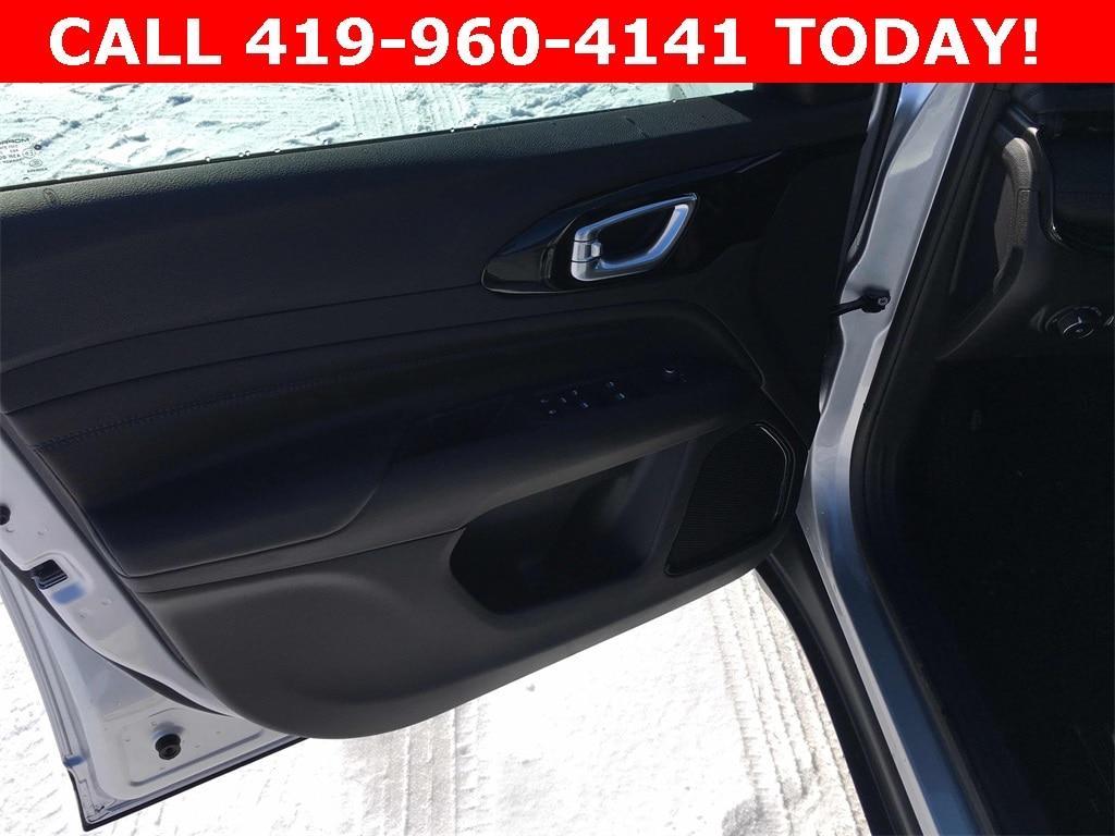 new 2025 Jeep Compass car, priced at $30,552