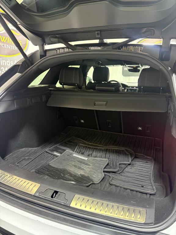 used 2020 Land Rover Range Rover Velar car, priced at $23,995