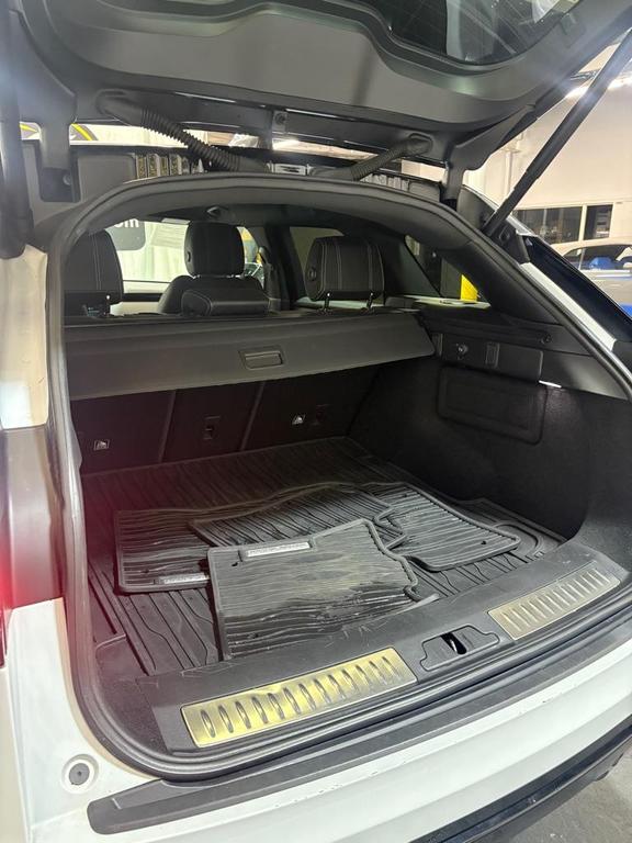 used 2020 Land Rover Range Rover Velar car, priced at $23,995