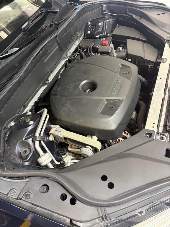 used 2016 Volvo XC90 car, priced at $15,995