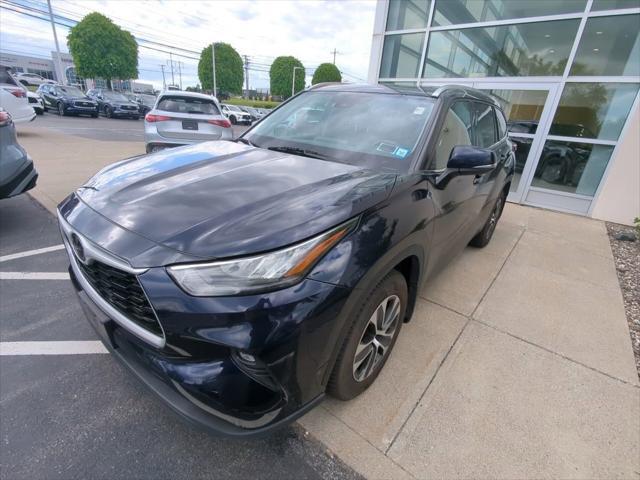 used 2020 Toyota Highlander car, priced at $28,495