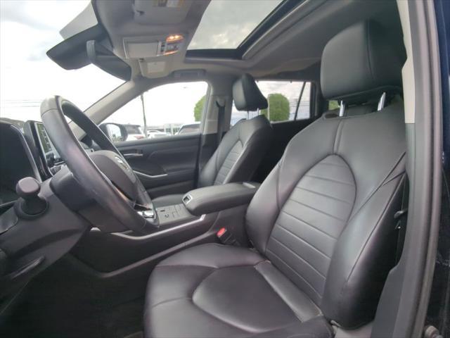 used 2020 Toyota Highlander car, priced at $28,495