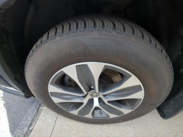 used 2020 Toyota Highlander car, priced at $28,495