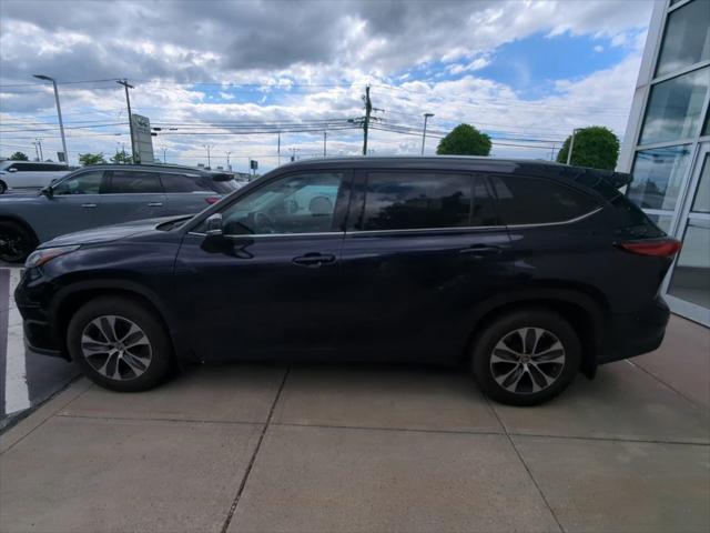 used 2020 Toyota Highlander car, priced at $28,495