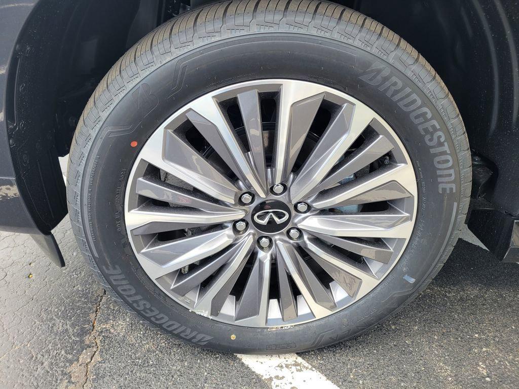 new 2025 INFINITI QX80 car, priced at $97,670