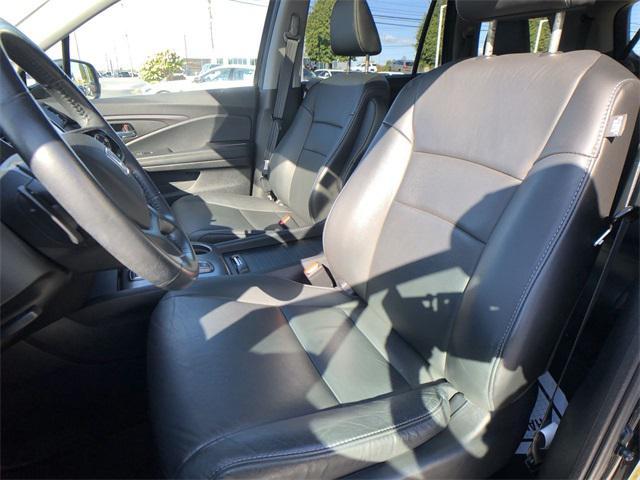 used 2021 Honda Pilot car, priced at $28,995