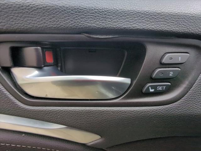used 2020 Acura MDX car, priced at $29,995