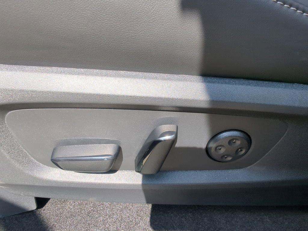new 2026 INFINITI QX60 car, priced at $55,250