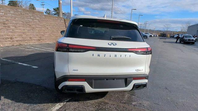 new 2025 INFINITI QX60 car, priced at $58,580