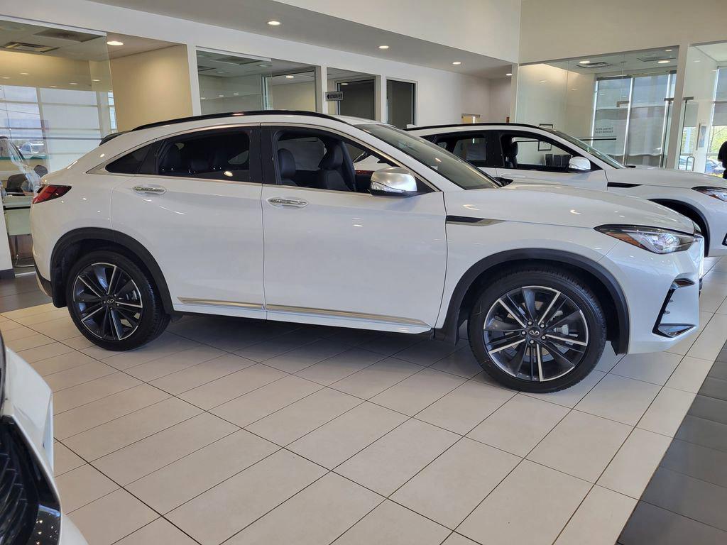 new 2025 INFINITI QX55 car, priced at $43,850