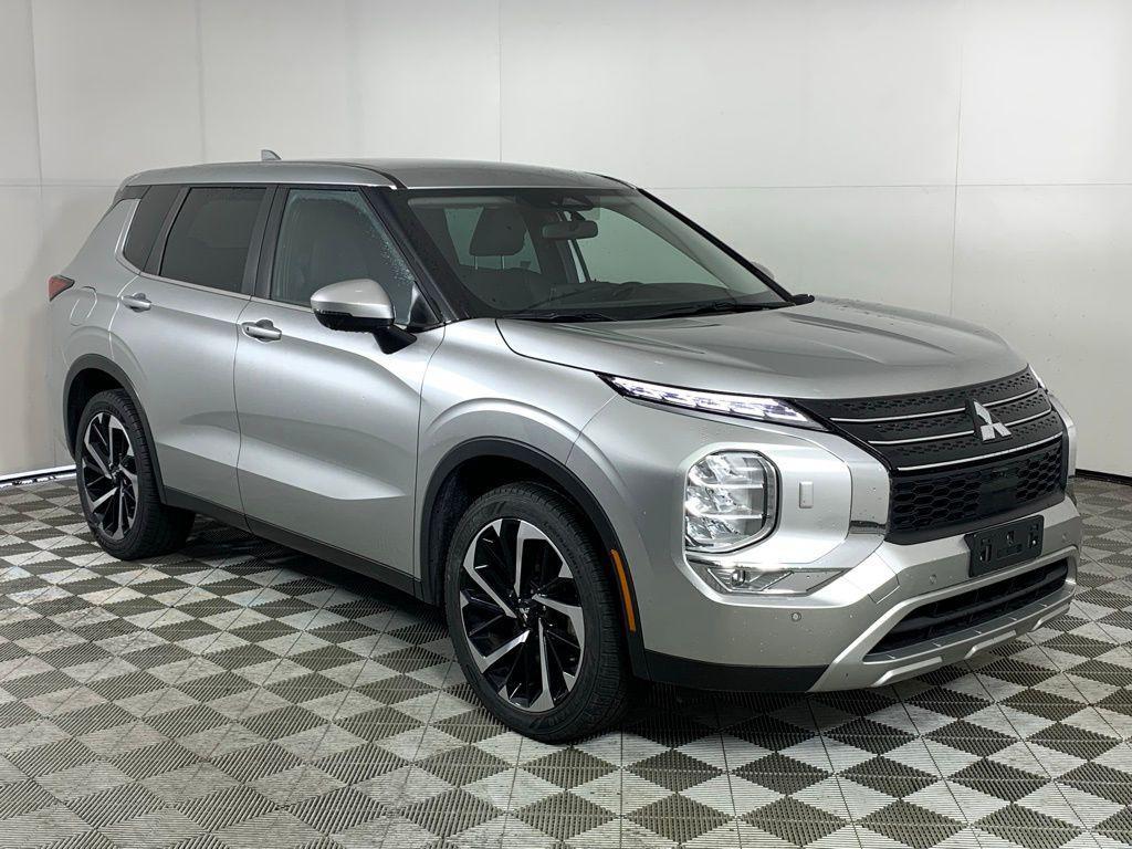 used 2023 Mitsubishi Outlander car, priced at $21,420