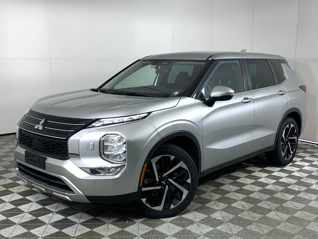 used 2023 Mitsubishi Outlander car, priced at $21,420