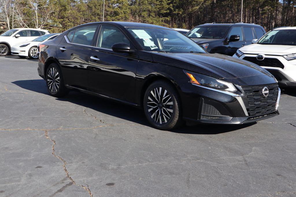 used 2023 Nissan Altima car, priced at $17,420